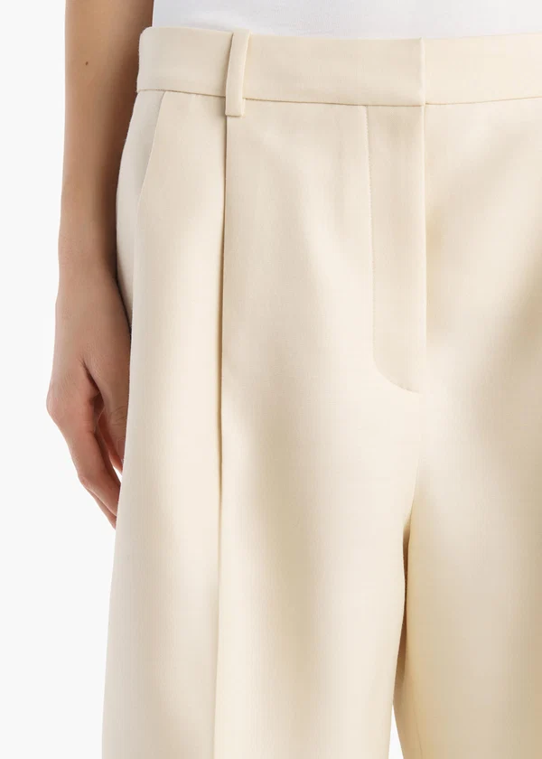 AUGGIE SHORT IVORY GLOW 3205582 658 D