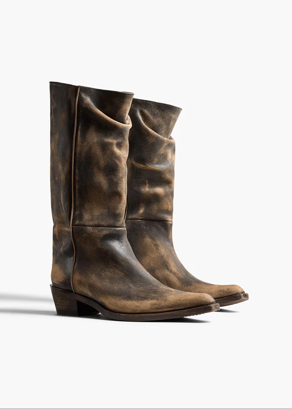 Clive Boot in Vintage Black Leather ANGLED VIEW