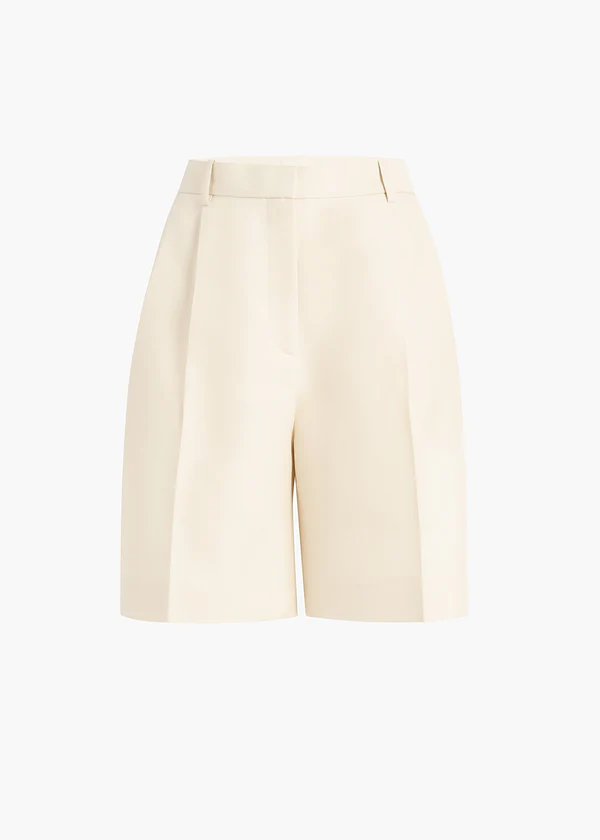 Auggie Short in Ivory Glow