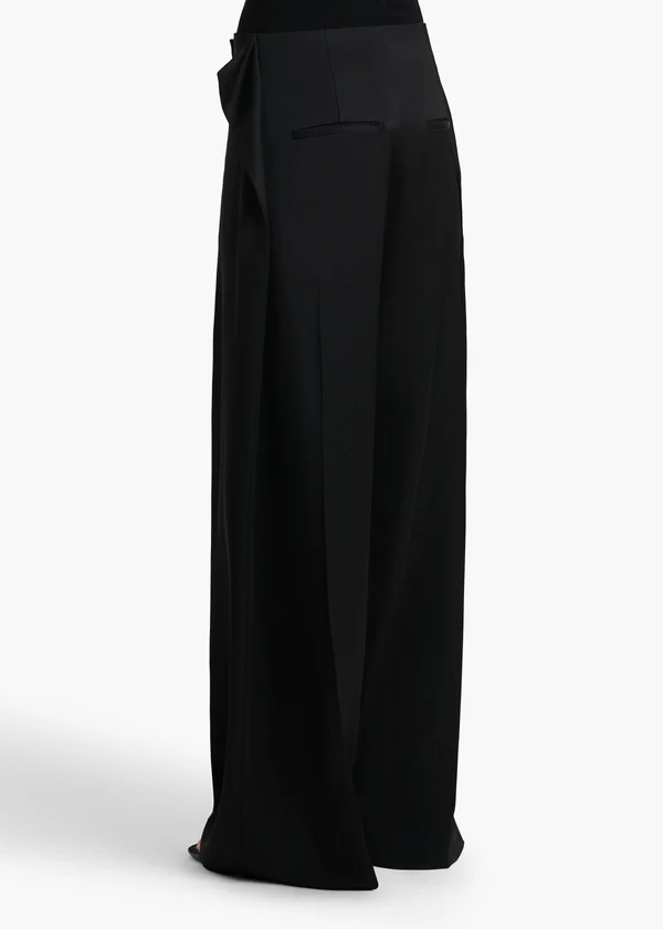 ILA PANTS BLACK 32024224 200 C