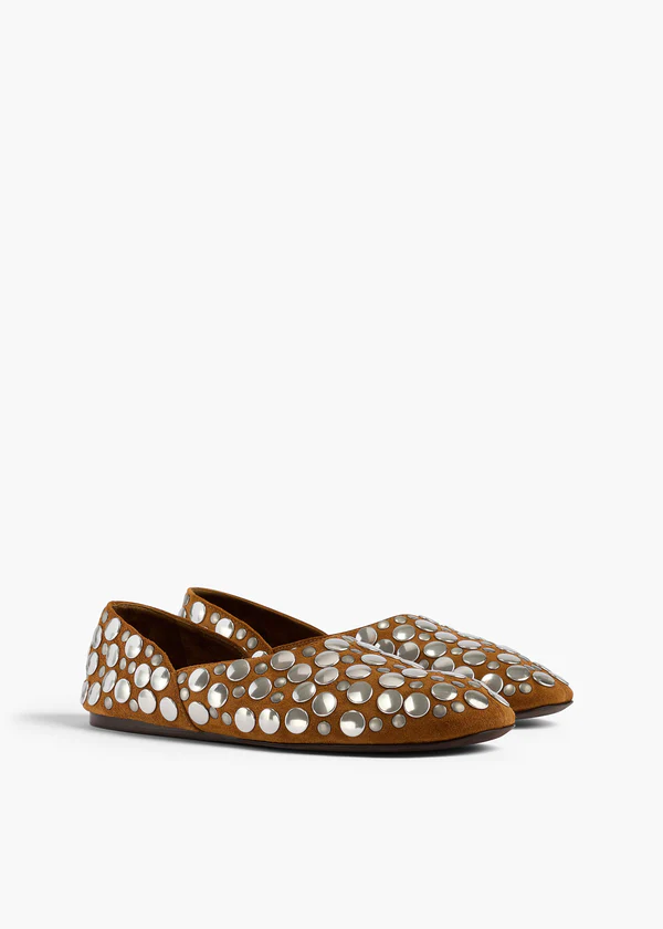JANE FLAT W STUDS CARAMEL F4059 970 902 B