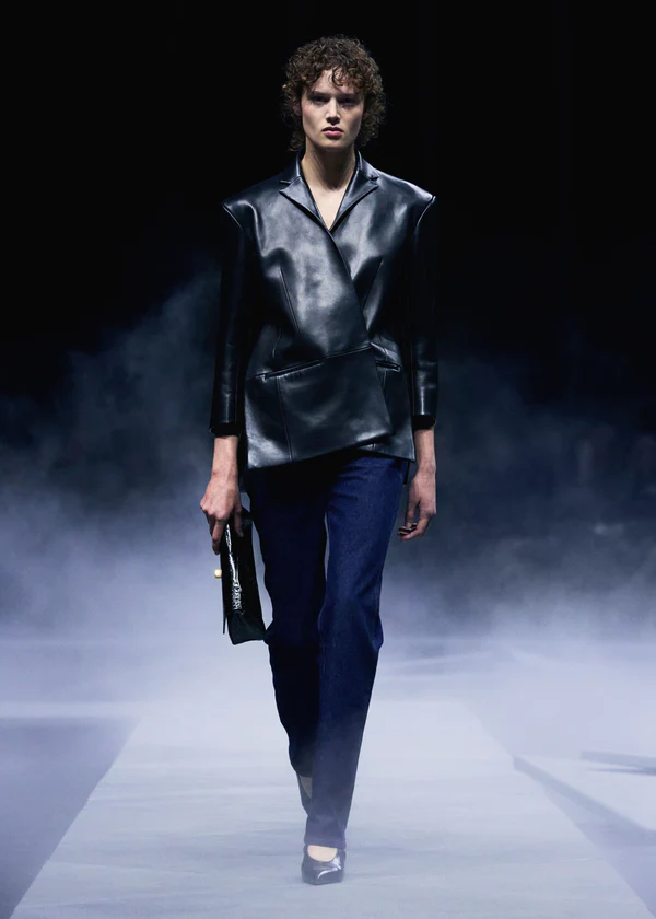 RUNWAY