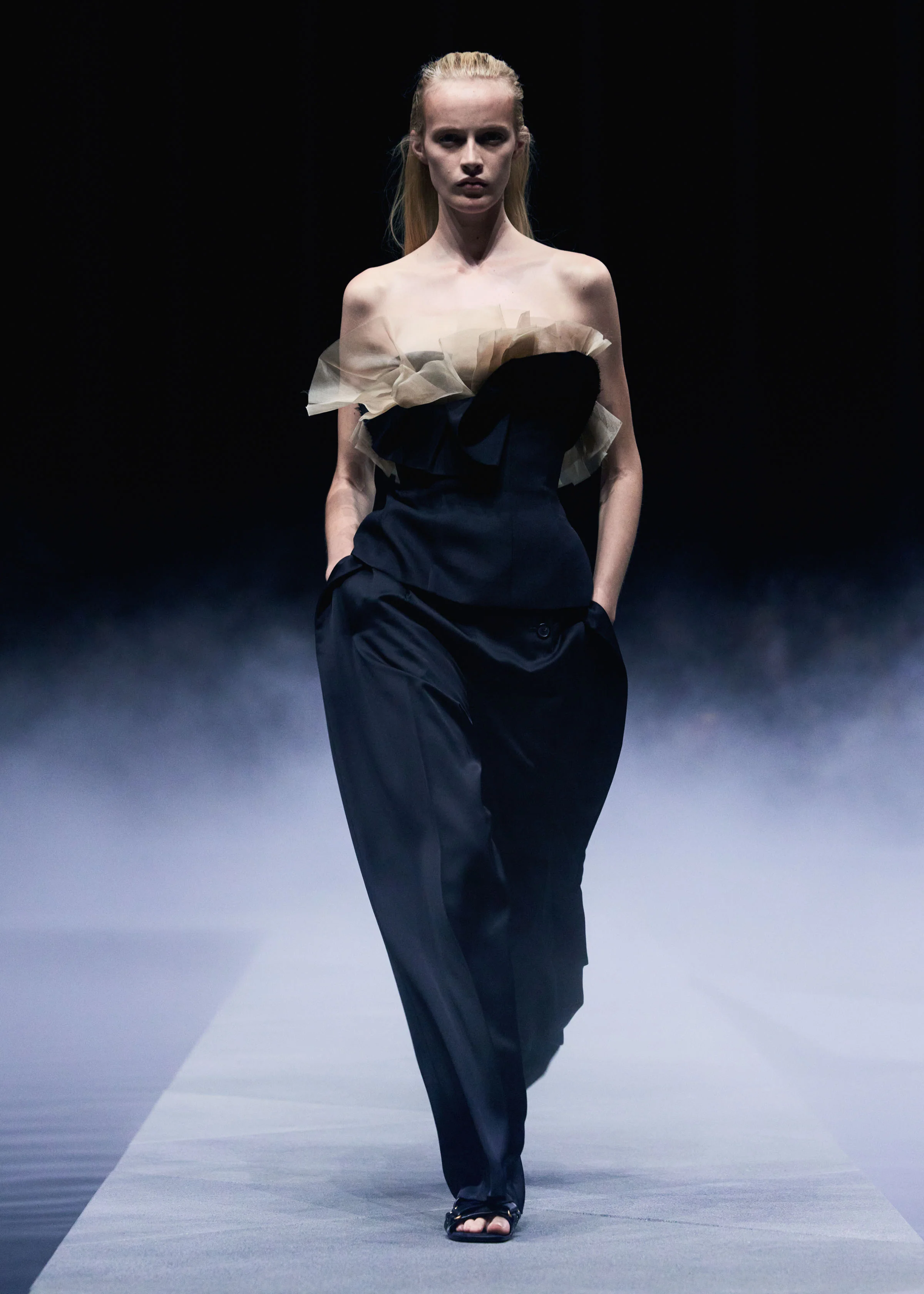 RUNWAY