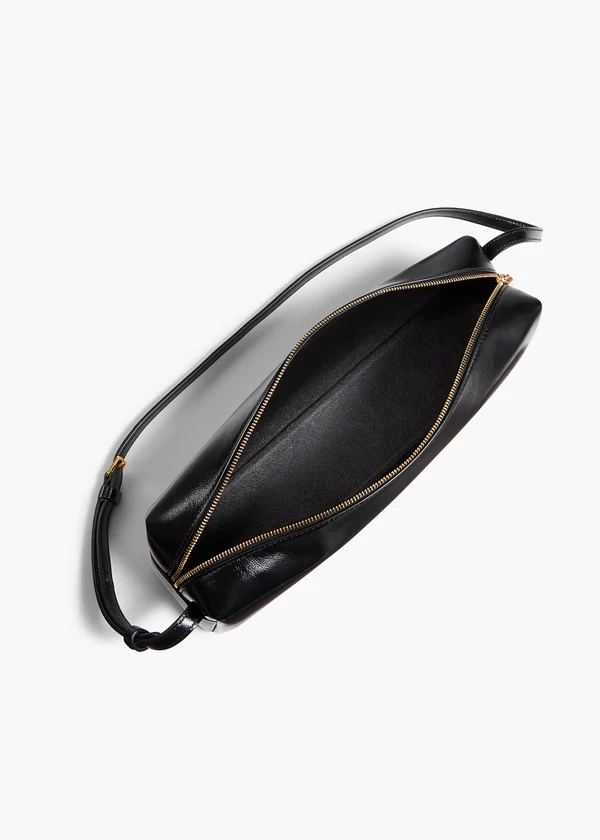 KYE-SHOULDER-BAG_BLACK_H2050-877-200_C.jpg