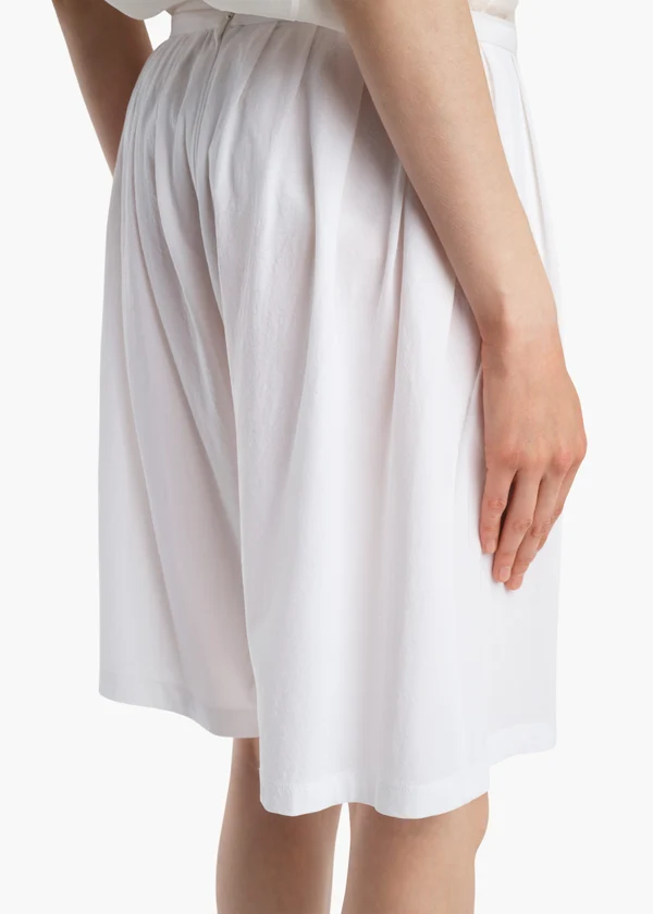 Poppy Short in White